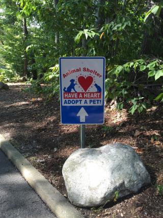 Town of North Hempstead sign with arrow Town of North Hempstead sign with arrow