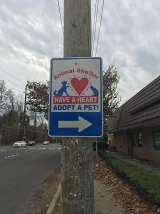 Town of North Hempstead sign with arrow Town of North Hempstead sign with arrow